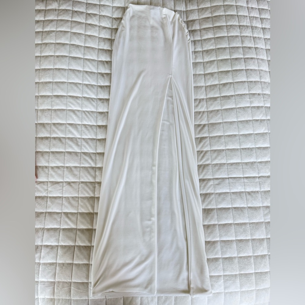 White Maxi Trumpet Skirt with Pleated Design